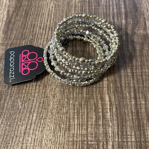 NWT Coil bracelet w/Rhinestones & irredesent beads. Can also be worn as a choker - Picture 1 of 4